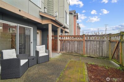926 N 96th Street , Seattle, WA 98103 - Photo 3