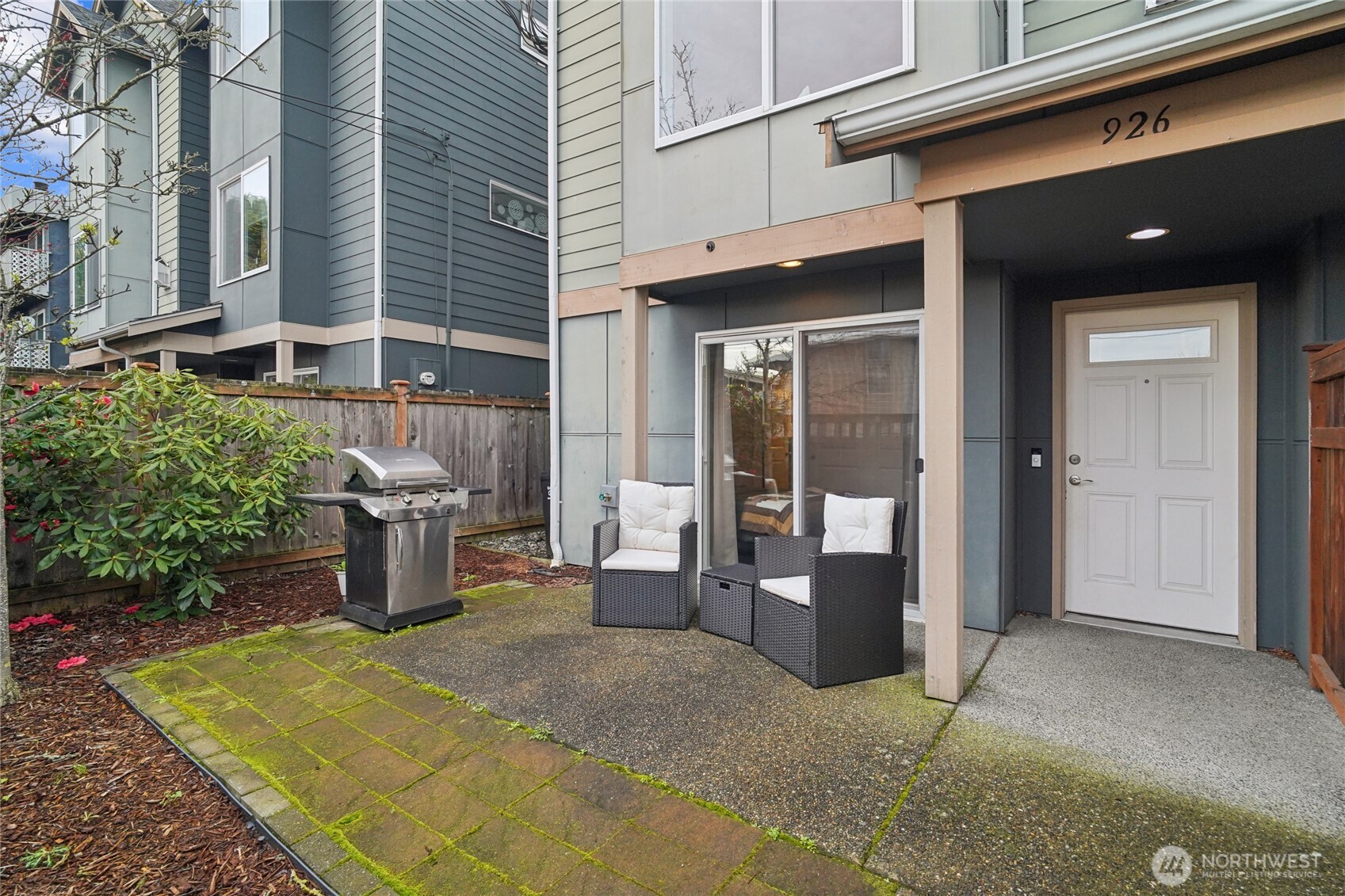 926 N 96th Street , Seattle, WA 98103
