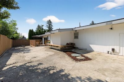 12828 78th Avenue S, Seattle, WA 98178 - Photo 35