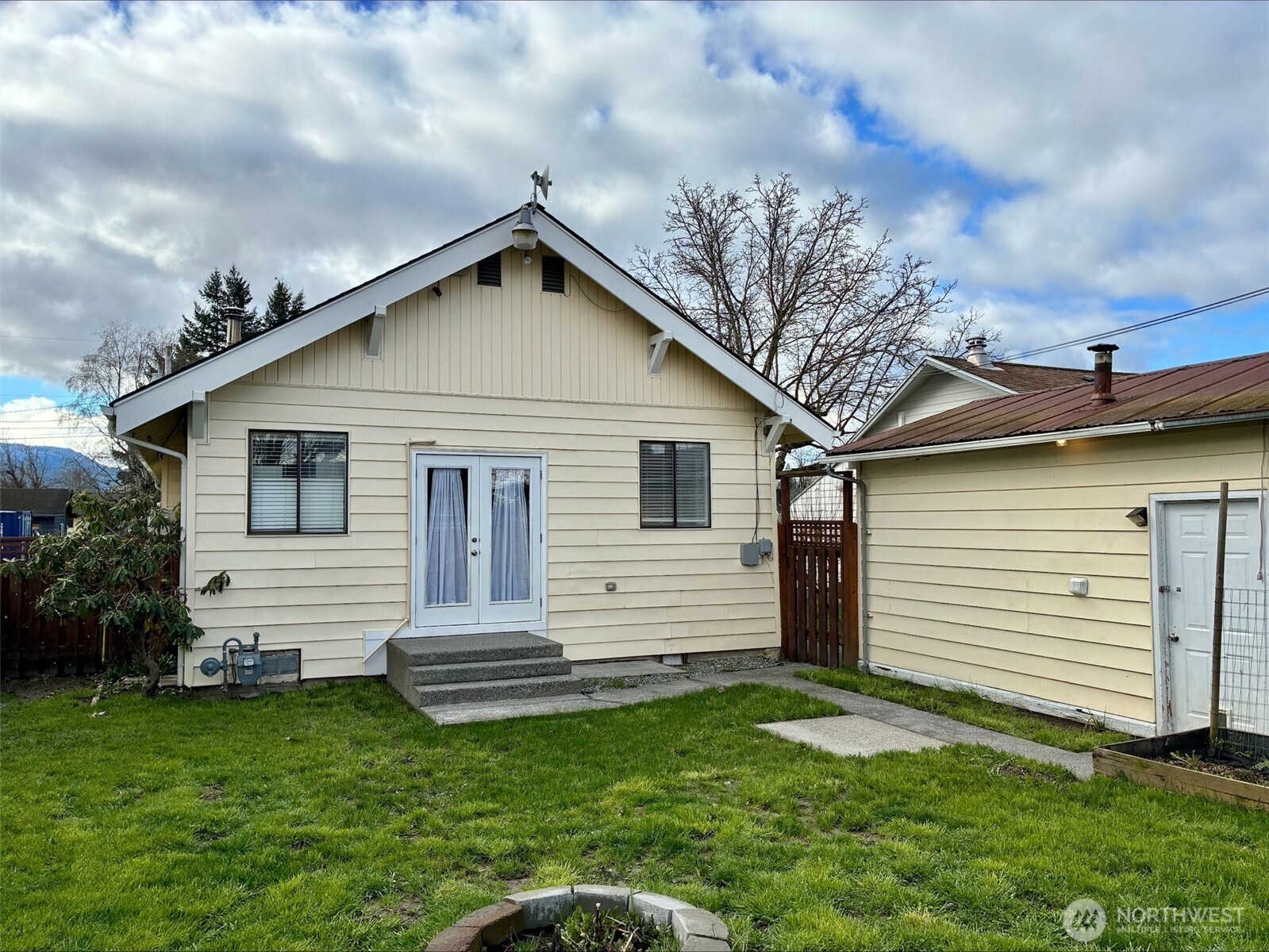 310 Second Street , Sumas, WA 98295