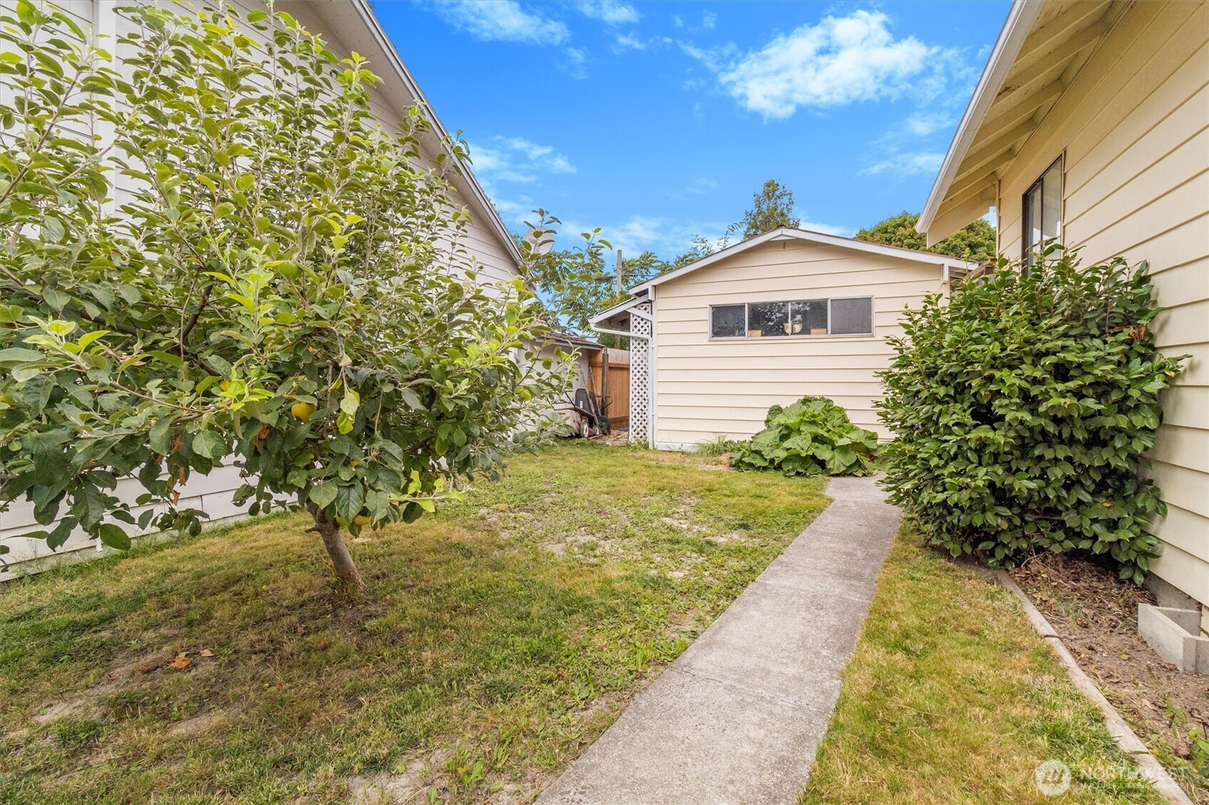 310 Second Street , Sumas, WA 98295