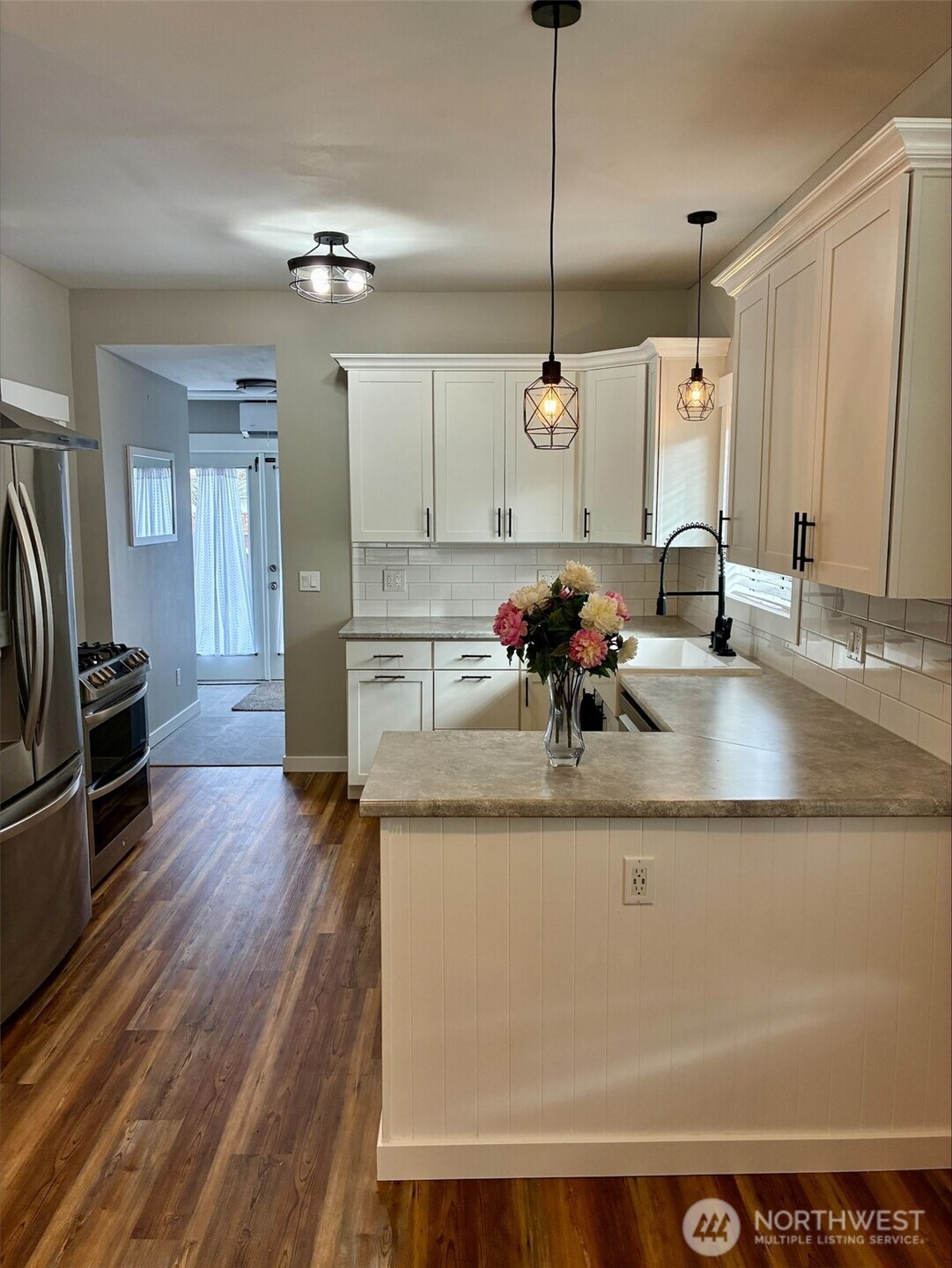 310 Second Street , Sumas, WA 98295