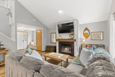 301 83rd Drive SE, Lake Stevens, WA 98258 - Photo 4