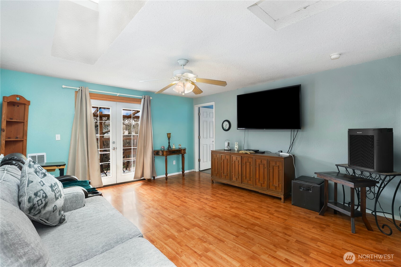 17937 Iris Place SW, Rochester, WA 98579