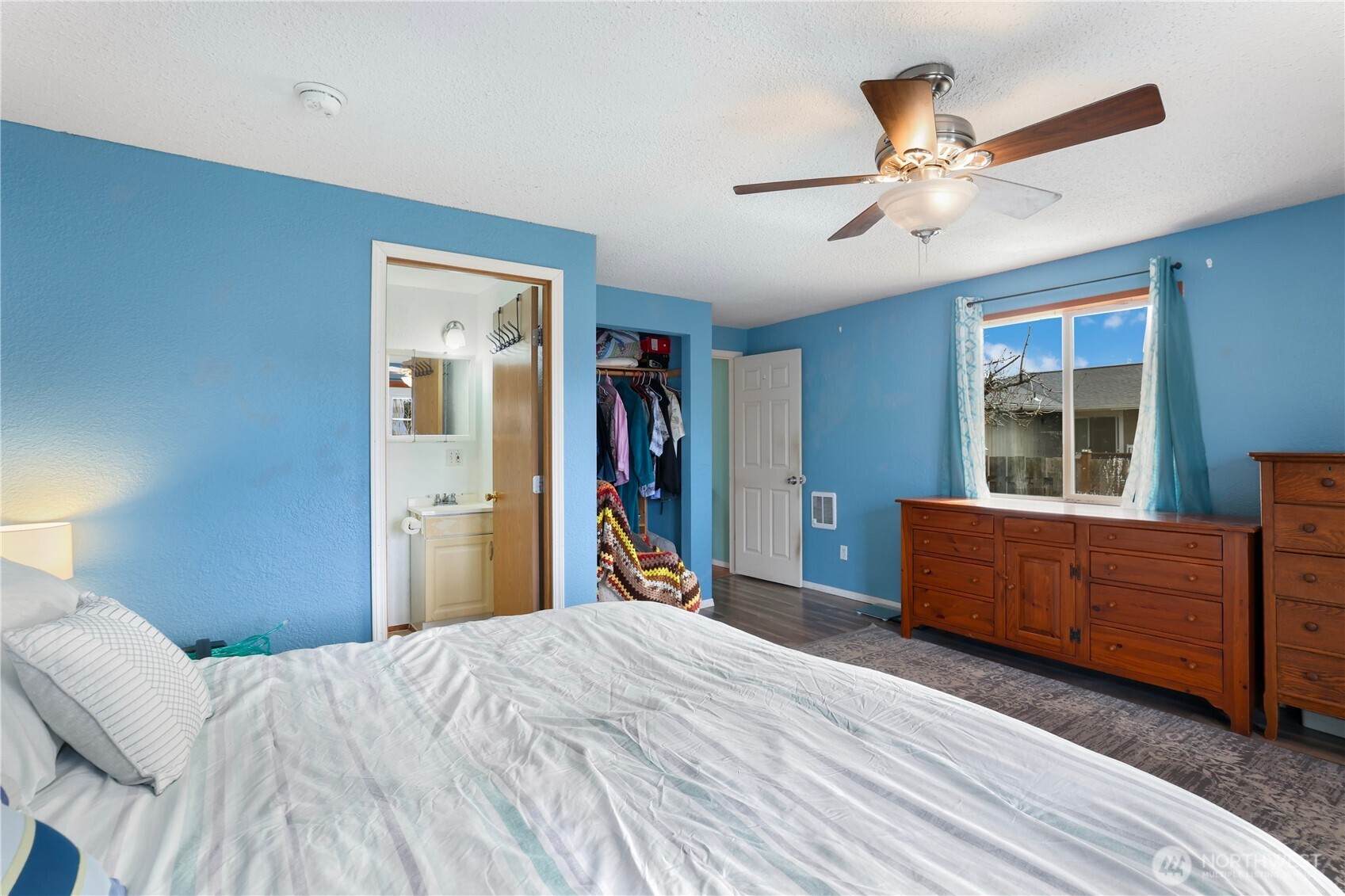 17937 Iris Place SW, Rochester, WA 98579