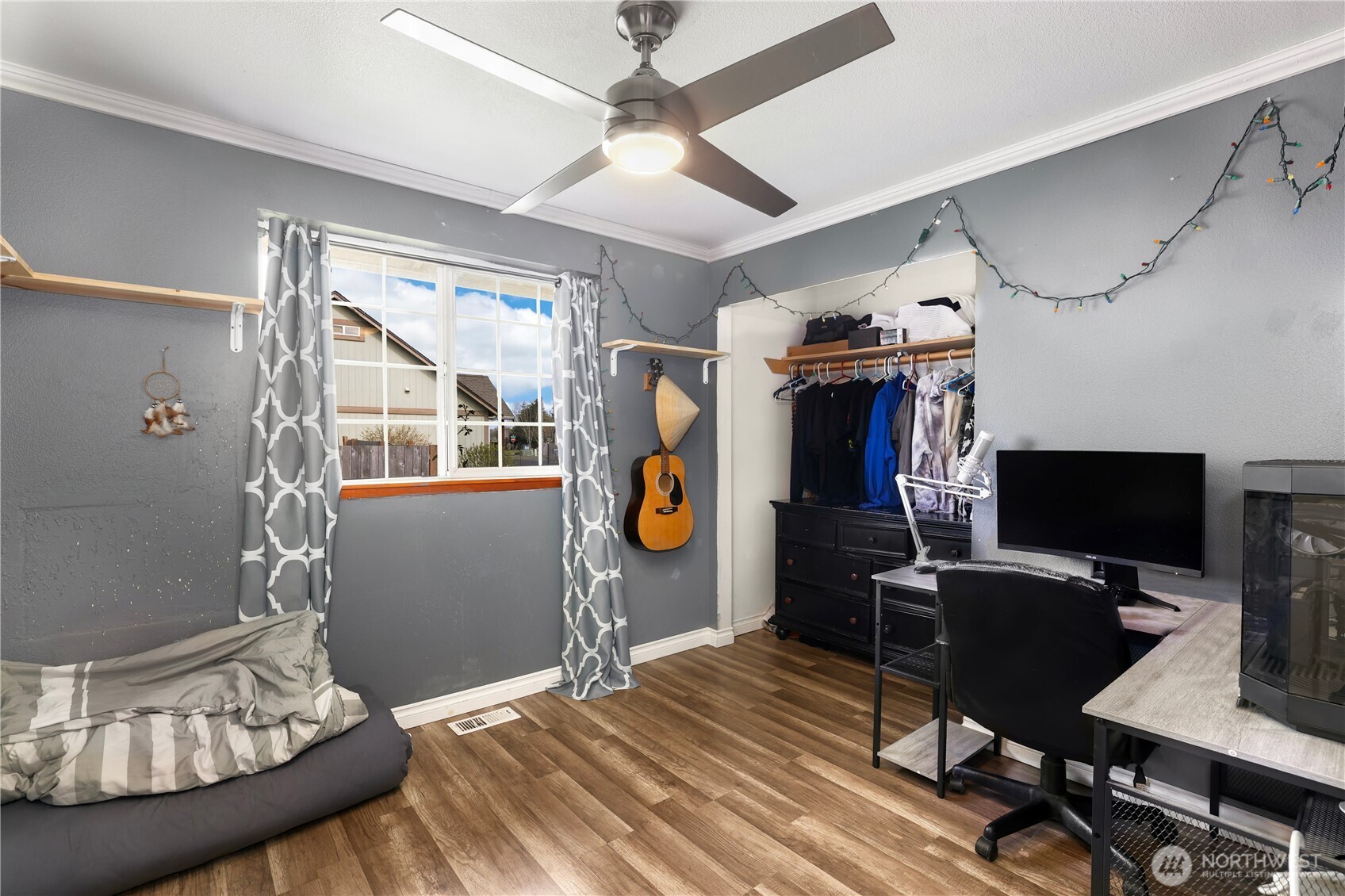 17937 Iris Place SW, Rochester, WA 98579