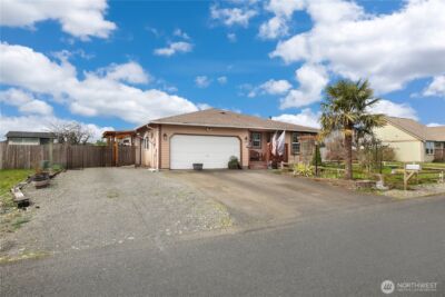 17937 Iris Place SW, Rochester, WA 98579 - Photo 2
