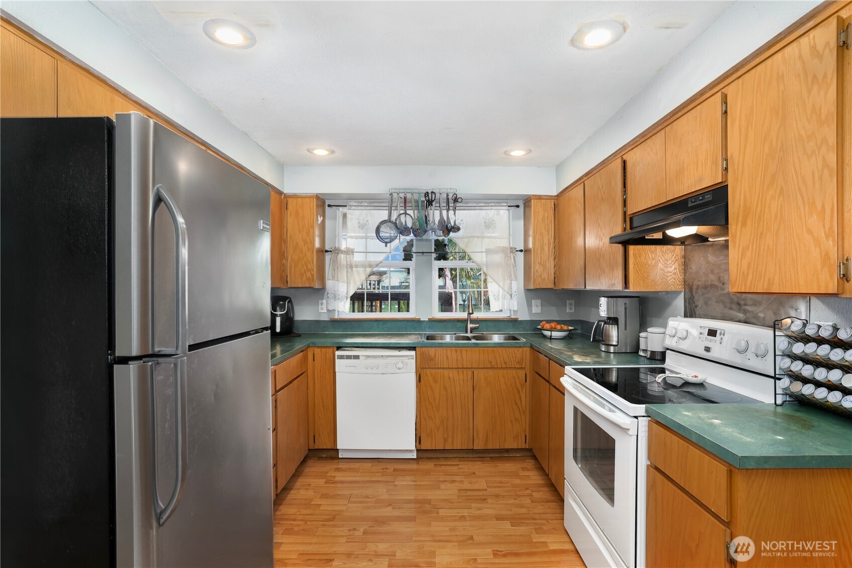 17937 Iris Place SW, Rochester, WA 98579