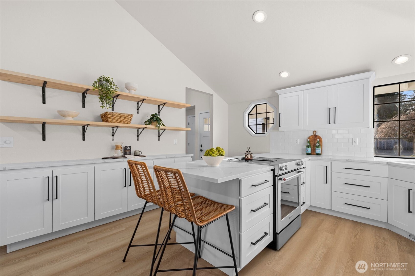 21111 29th Place W, Lynnwood, WA 98036