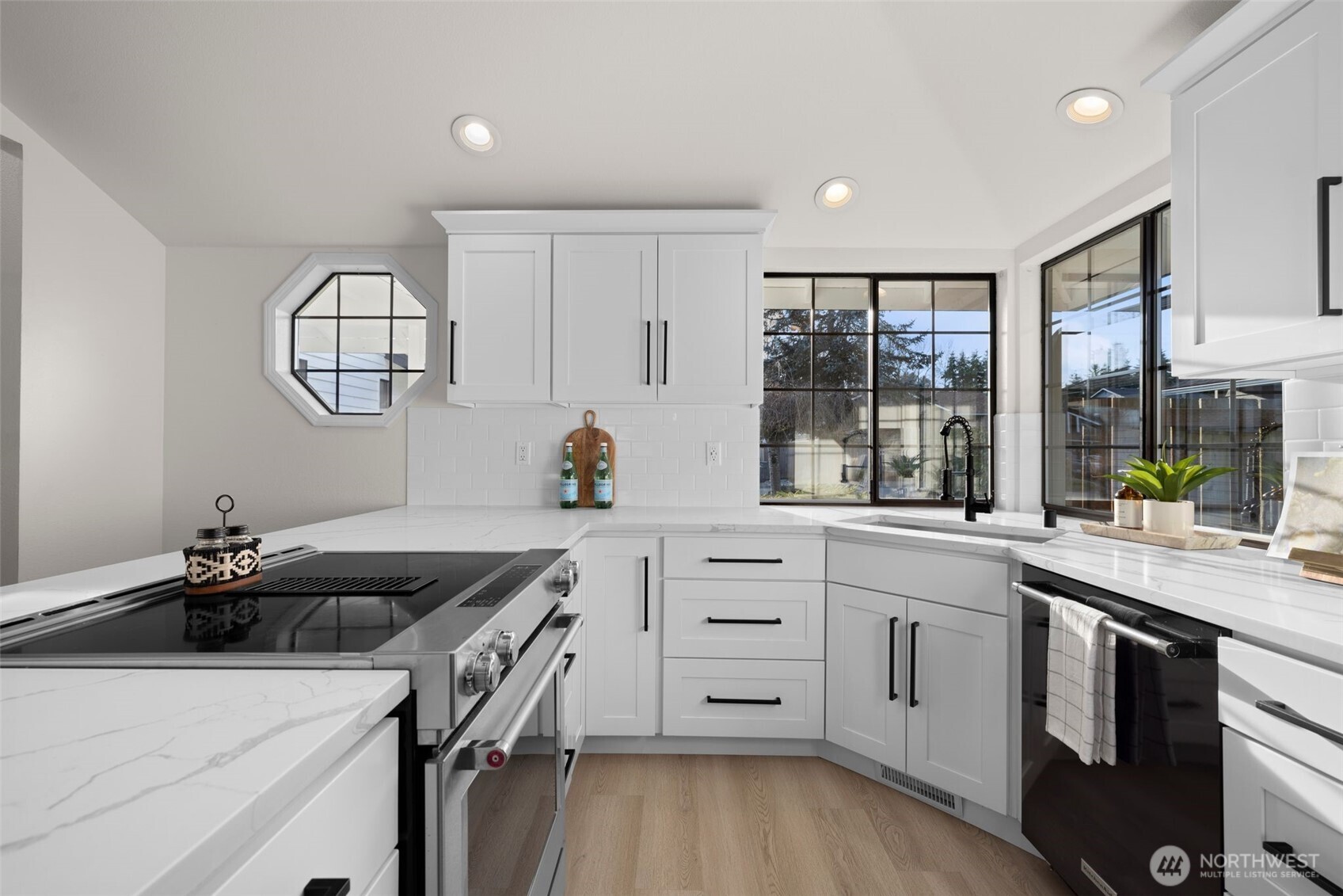 21111 29th Place W, Lynnwood, WA 98036