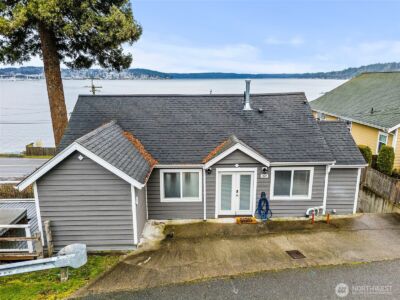 1805 Lawrence Street , Port Orchard, WA 98366