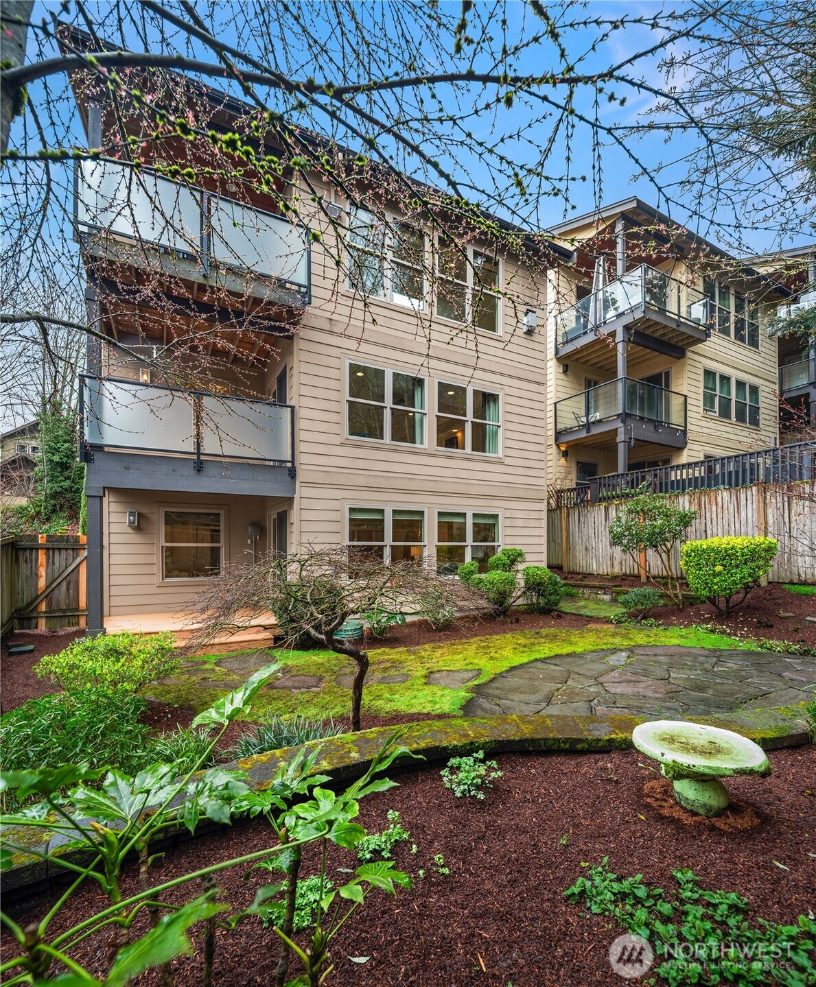 3042 SW Manning Street , Seattle, WA 98126