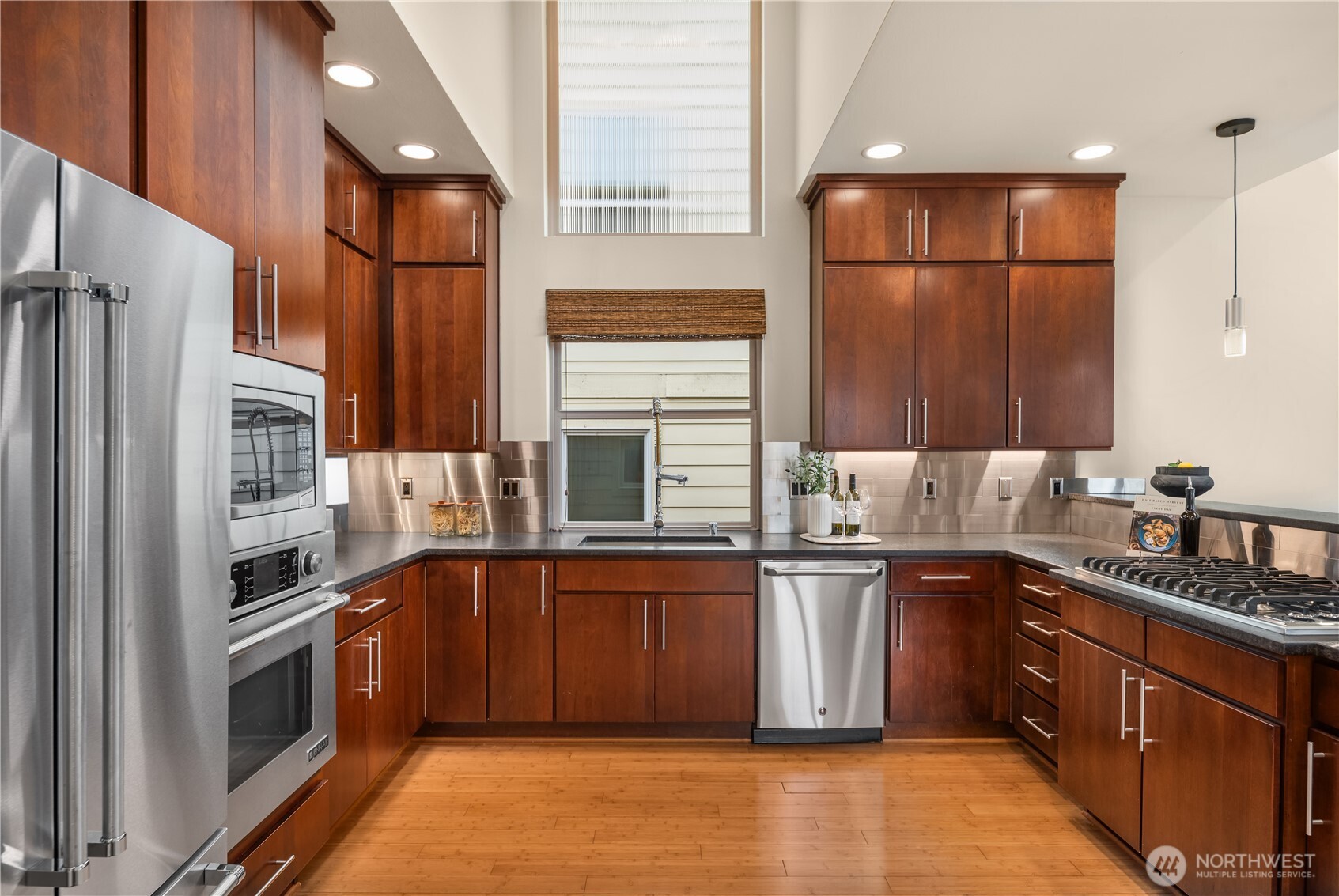 3042 SW Manning Street , Seattle, WA 98126