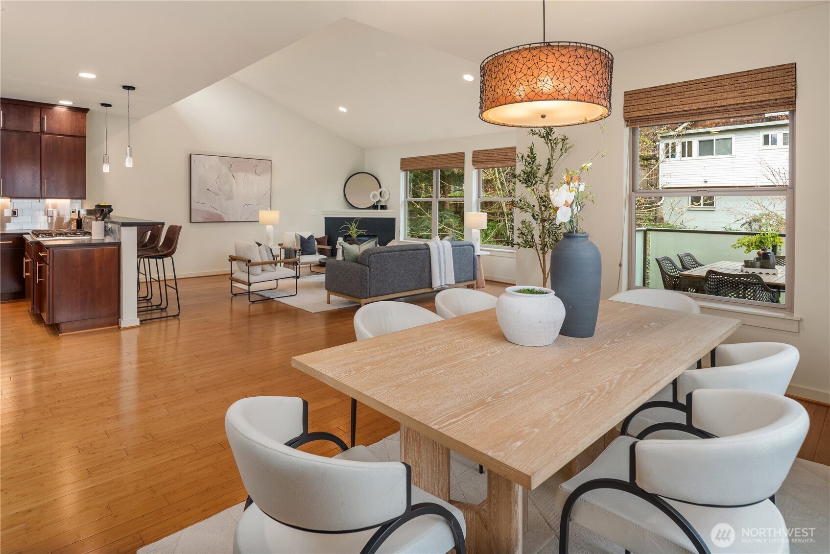 3042 SW Manning Street , Seattle, WA 98126