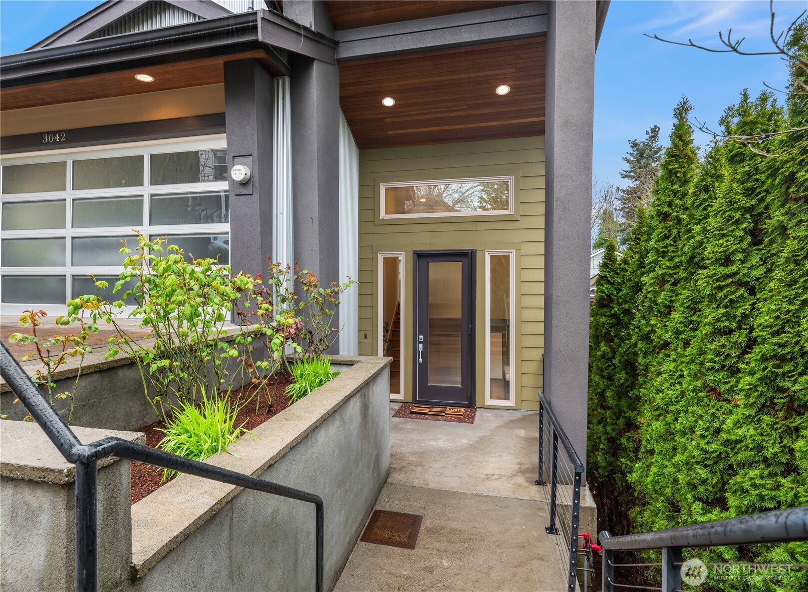 3042 SW Manning Street , Seattle, WA 98126