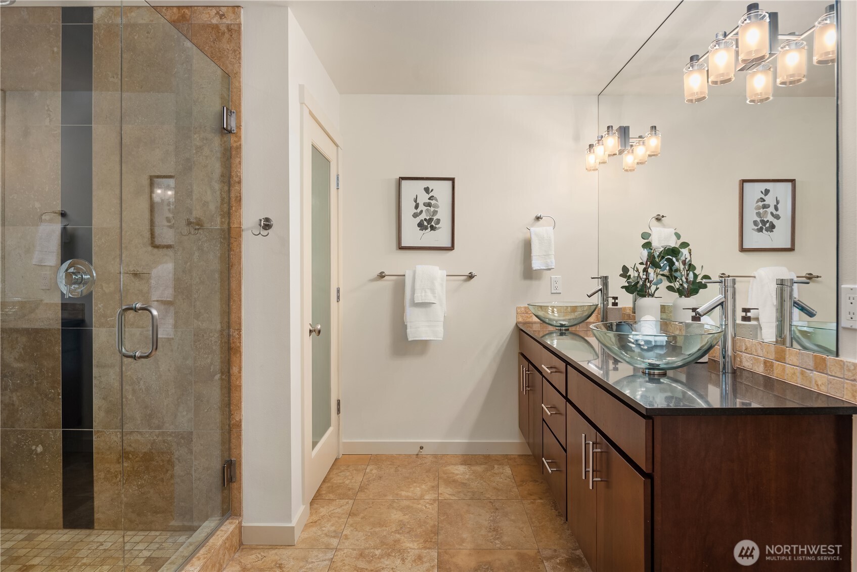 3042 SW Manning Street , Seattle, WA 98126