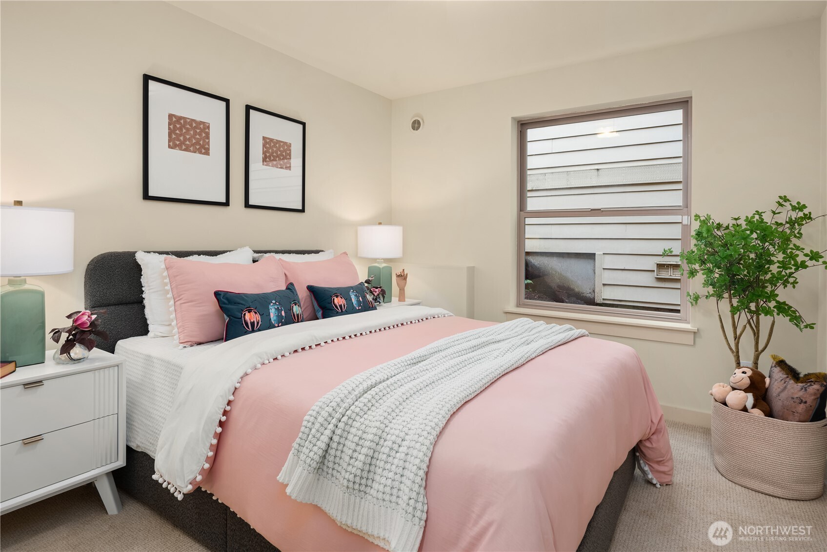 3042 SW Manning Street , Seattle, WA 98126