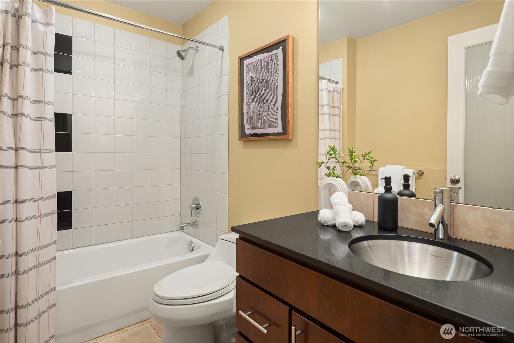 3042 SW Manning Street , Seattle, WA 98126