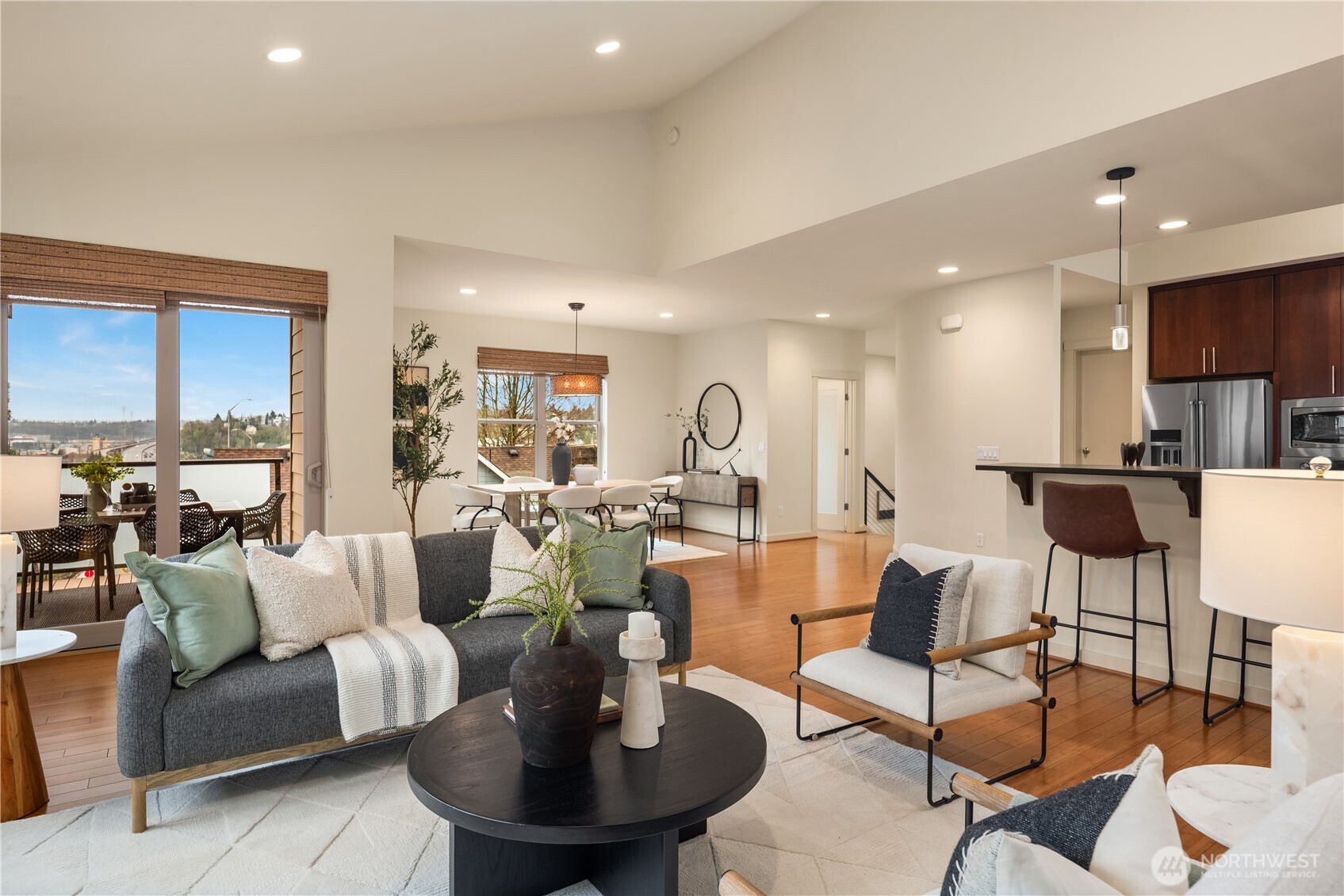 3042 SW Manning Street , Seattle, WA 98126