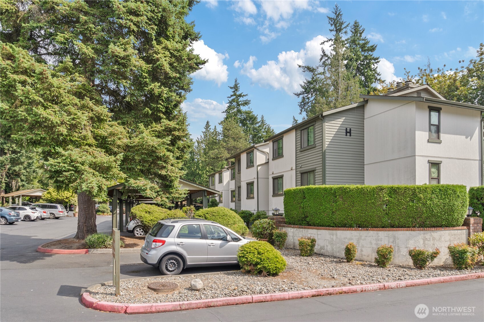 12703 NE 129th Court #H202, Kirkland, WA 98034