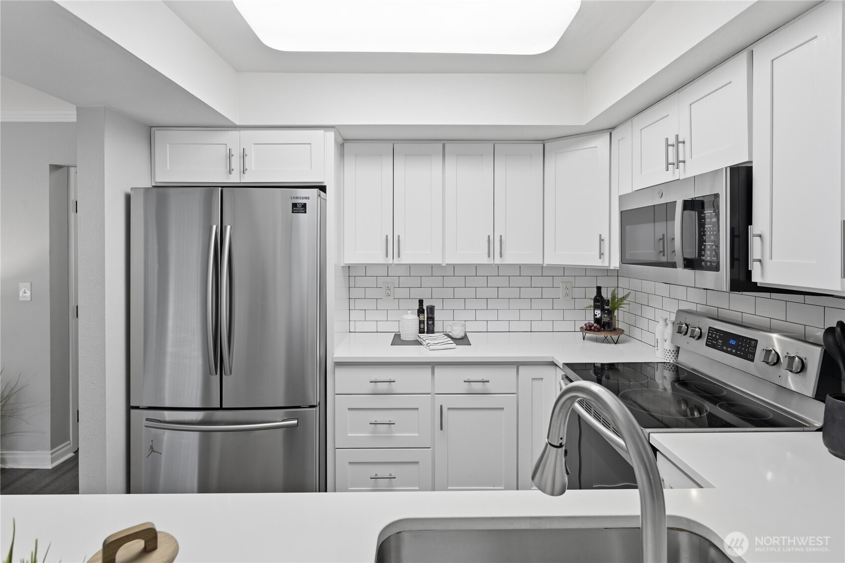 12703 NE 129th Court #H202, Kirkland, WA 98034