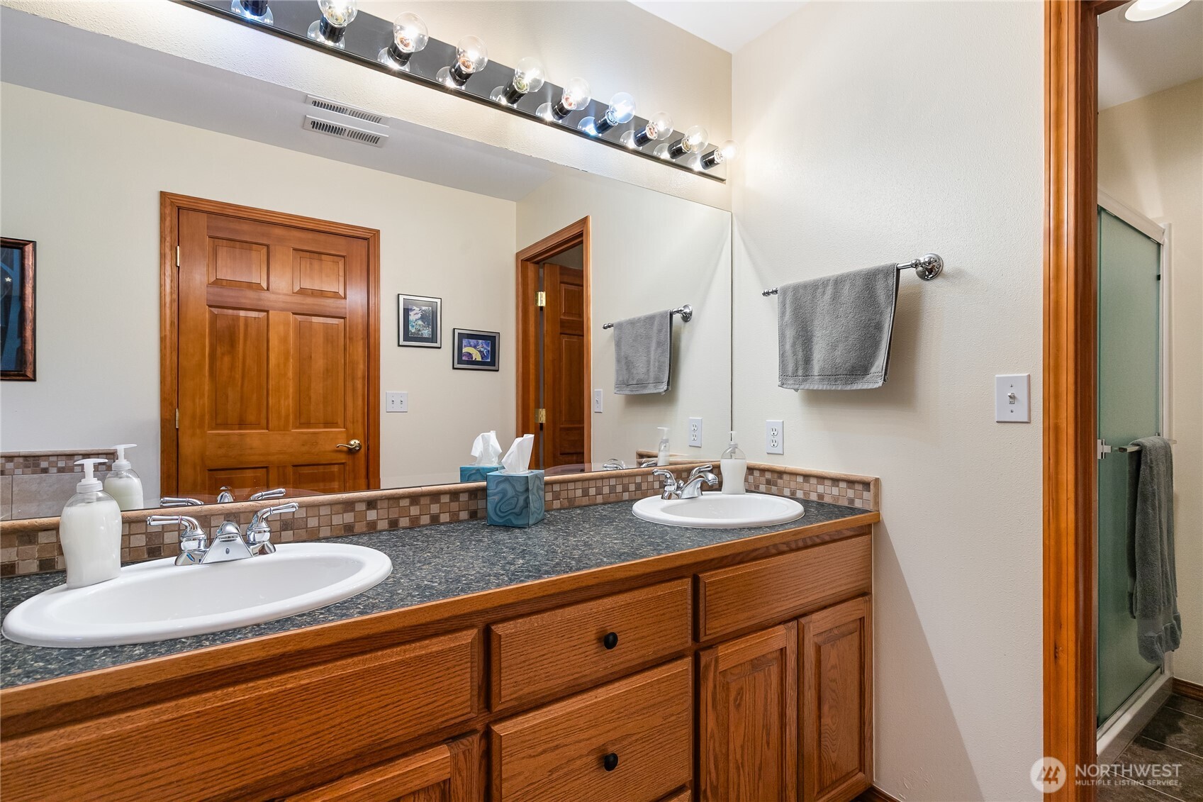 735 Ivy Street , Lynden, WA 98264