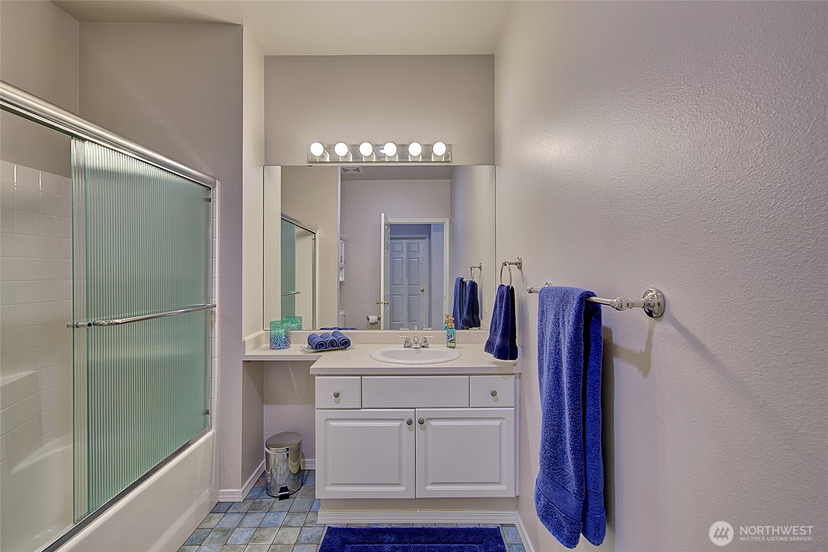 714 228th Street SW #O-101, Bothell, WA 98021