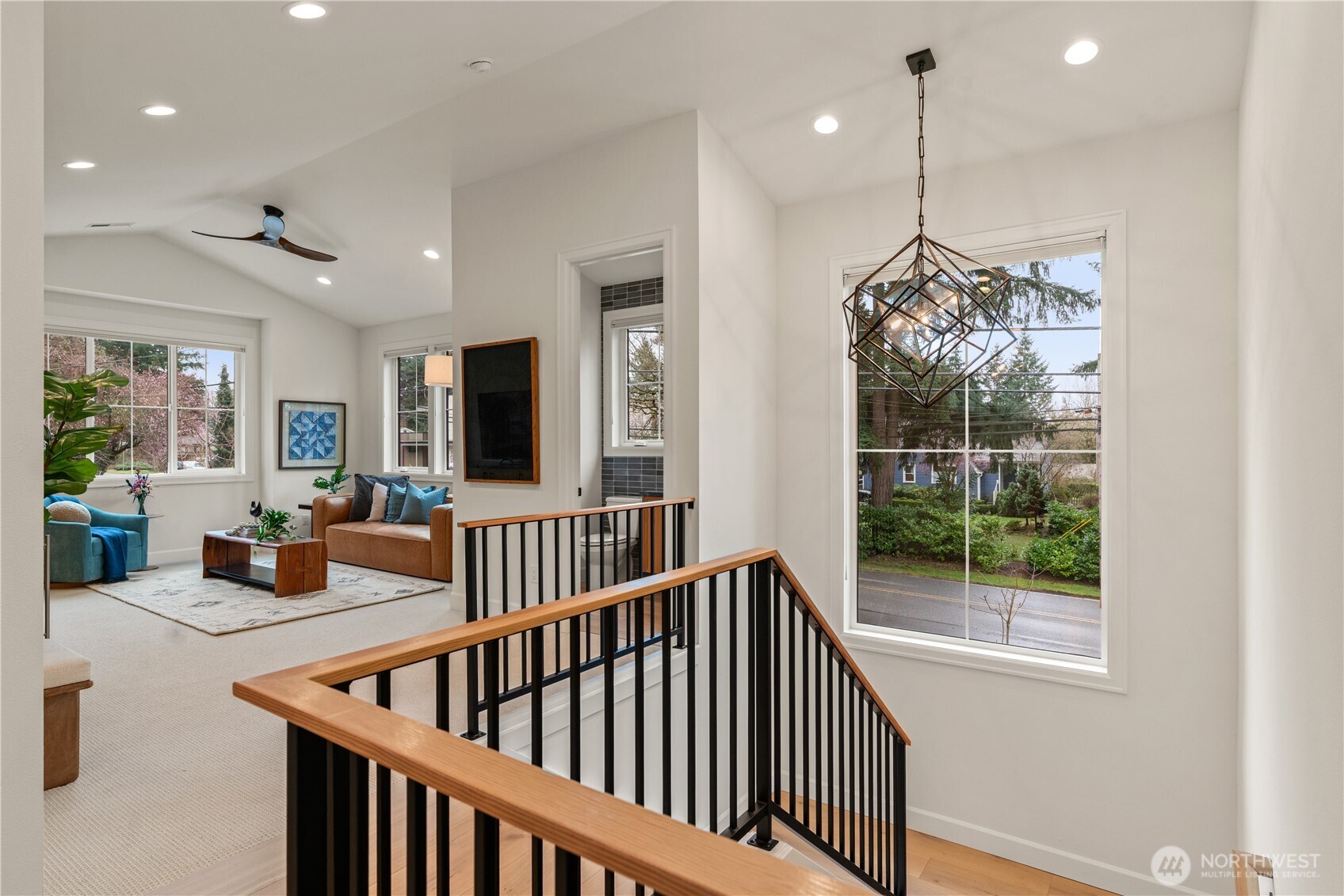 11204 108th Ave NE, Kirkland, WA 98033