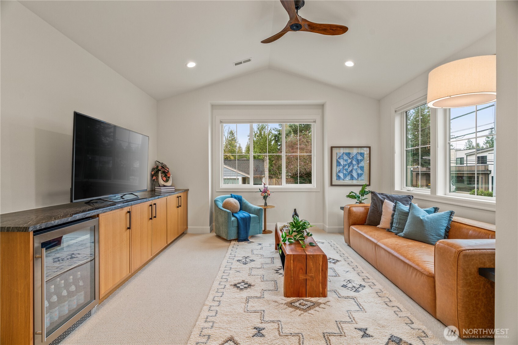 11204 108th Ave NE, Kirkland, WA 98033