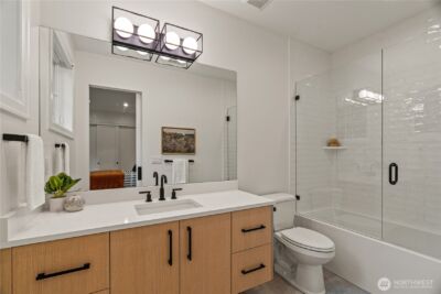 11204 108th Ave NE, Kirkland, WA 98033 - Photo 18