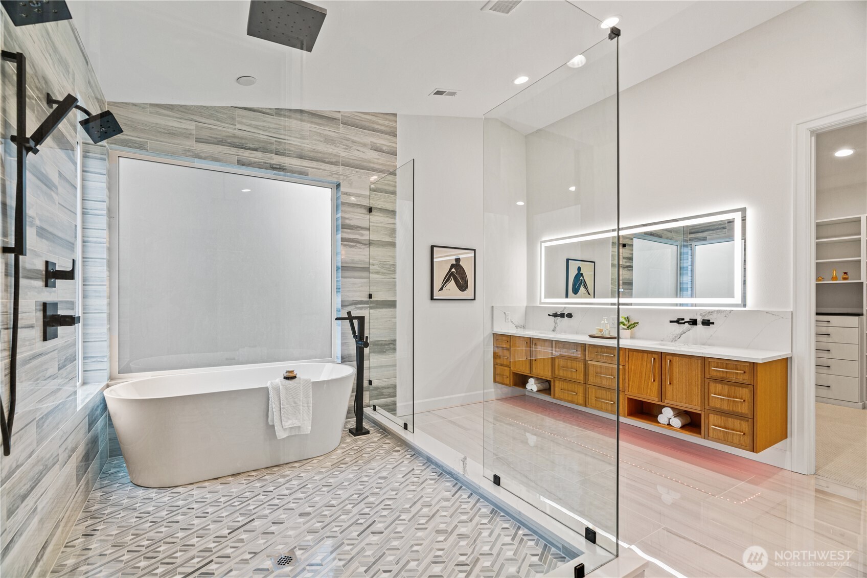 11204 108th Ave NE, Kirkland, WA 98033