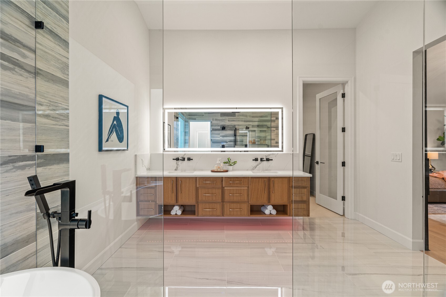 11204 108th Ave NE, Kirkland, WA 98033