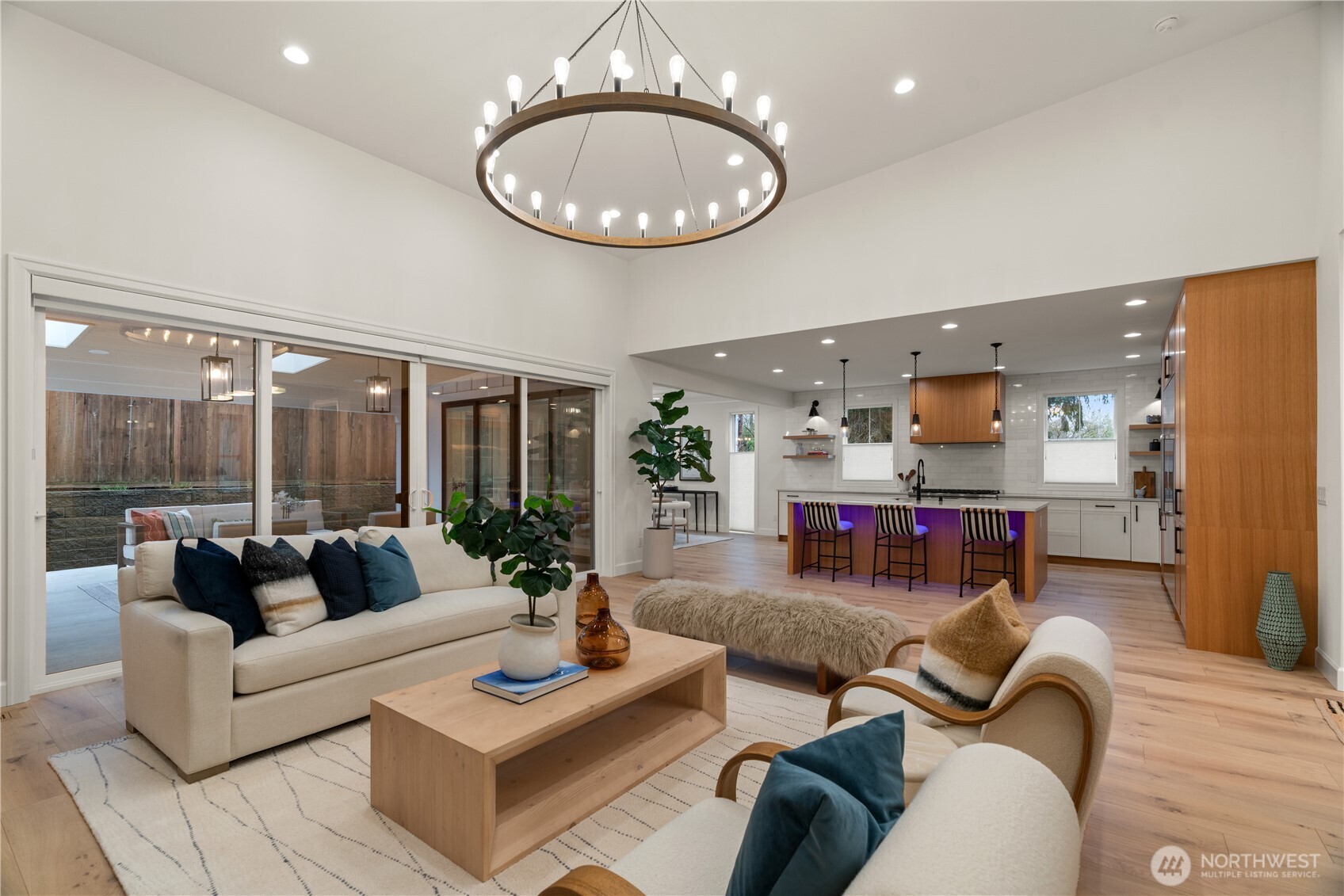 11204 108th Ave NE, Kirkland, WA 98033