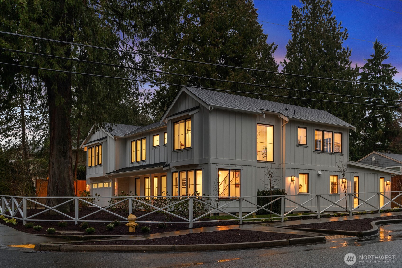 11204 108th Ave NE, Kirkland, WA 98033