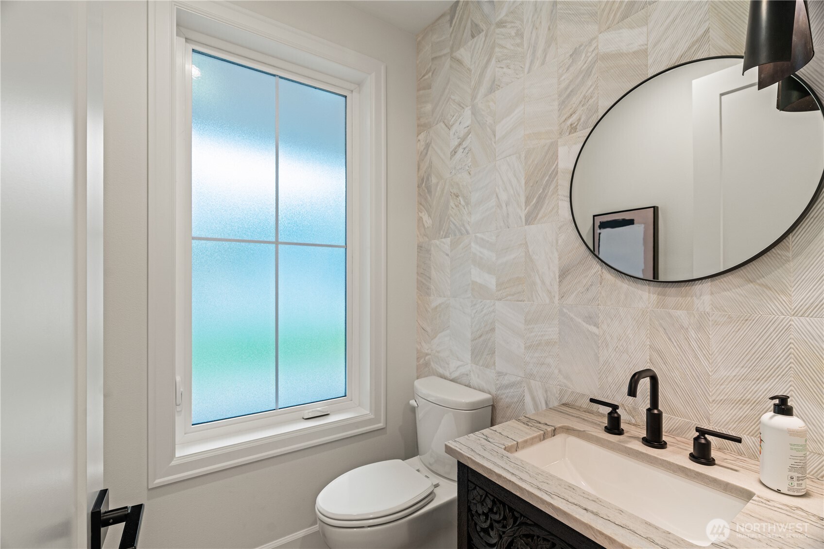 11204 108th Ave NE, Kirkland, WA 98033