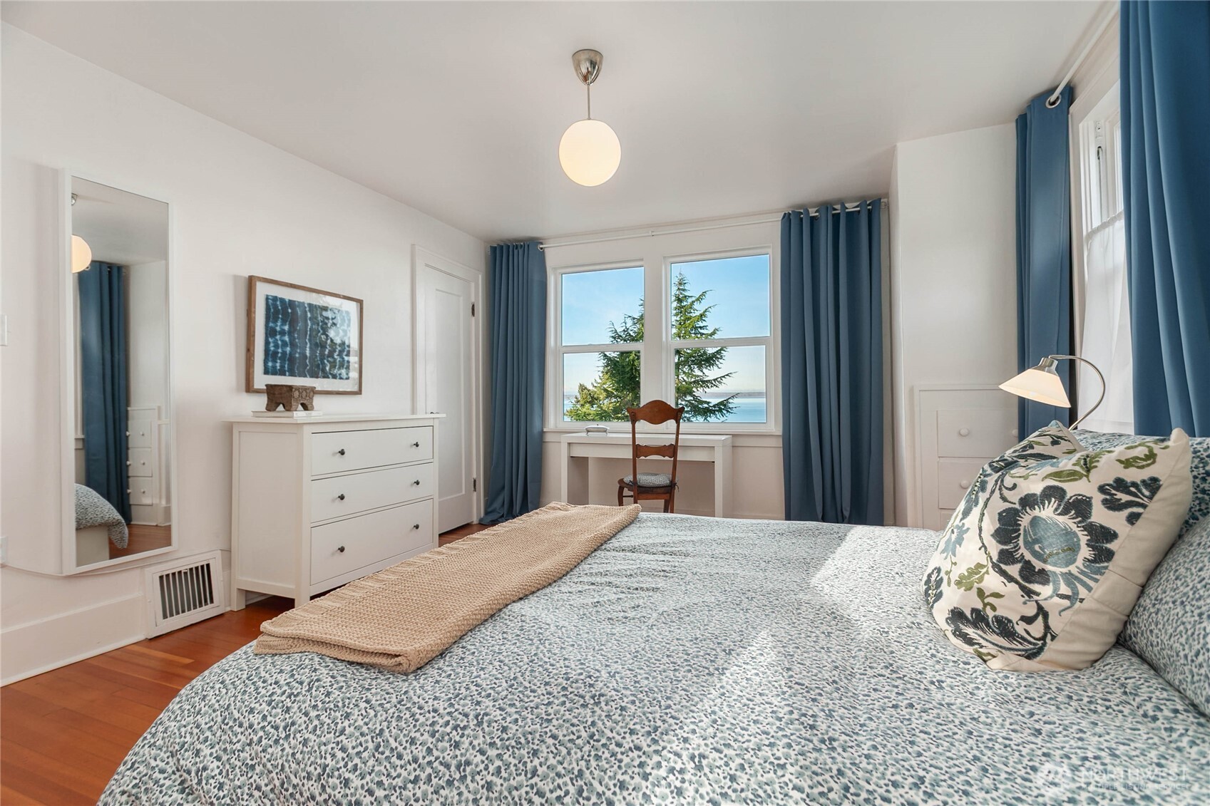 322 S Forest Street , Bellingham, WA 98225