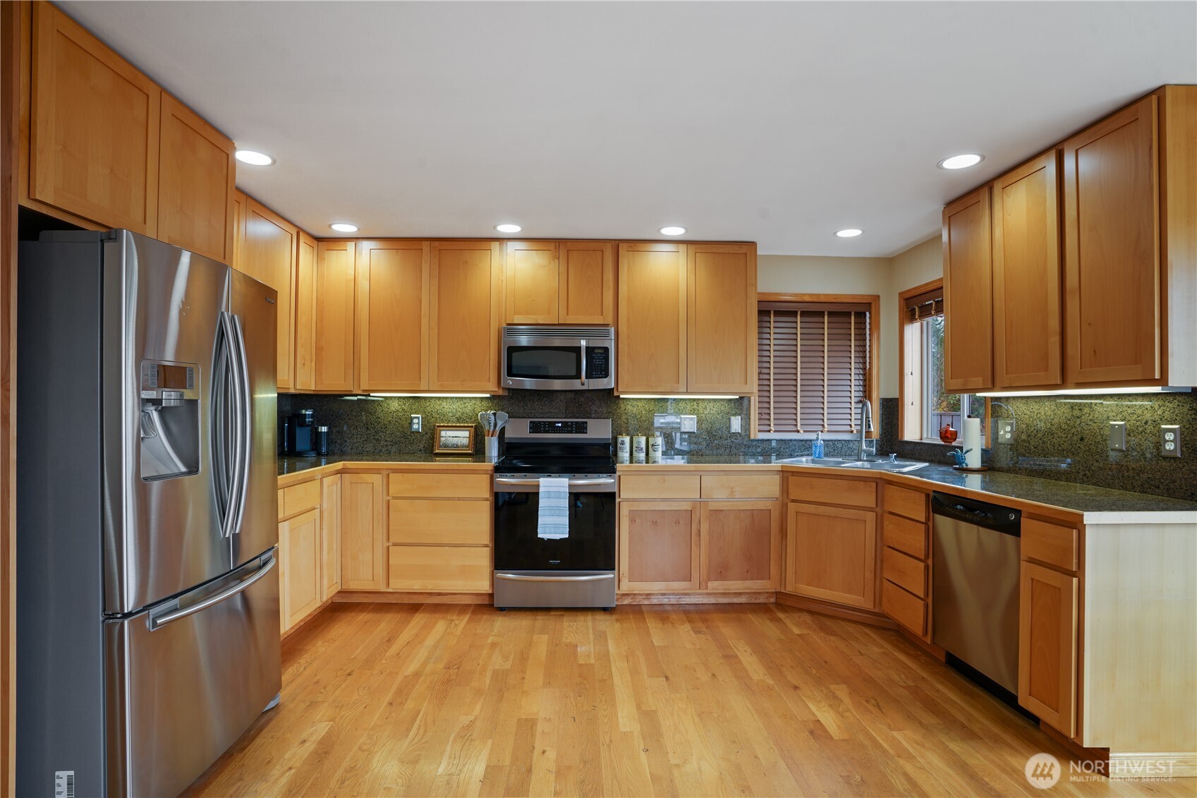 1934 W Earhart Street , Bremerton, WA 98312