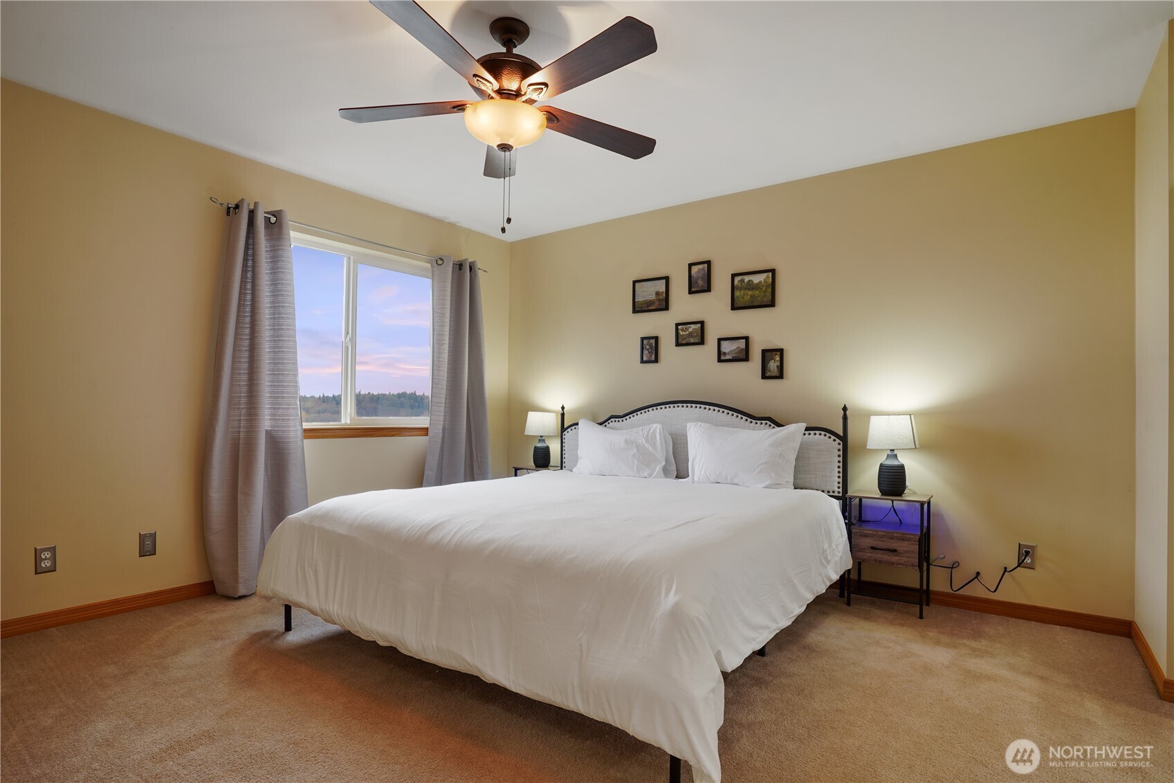 1934 W Earhart Street , Bremerton, WA 98312