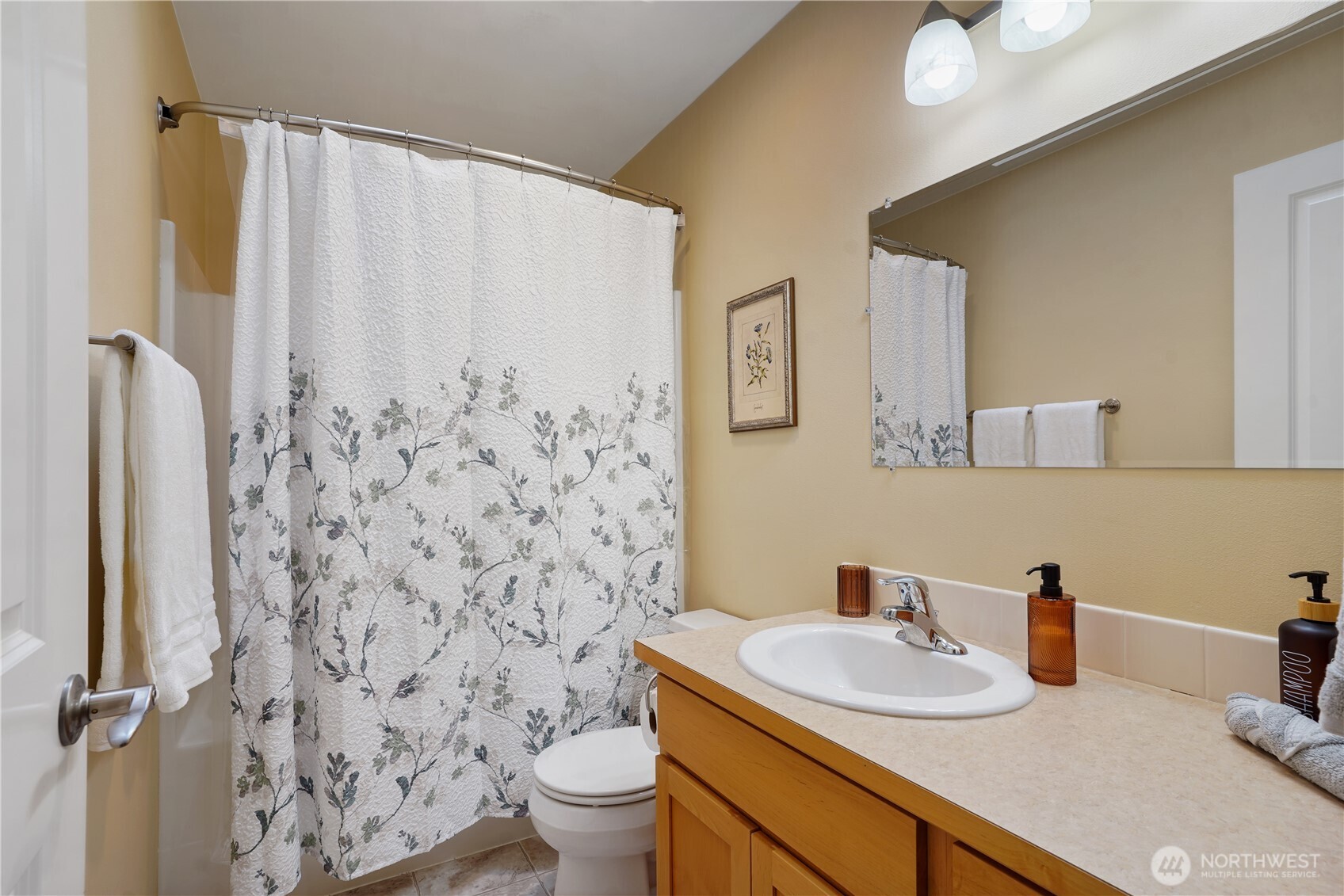 1934 W Earhart Street , Bremerton, WA 98312