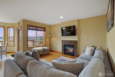 1934 W Earhart Street , Bremerton, WA 98312 - Photo 5