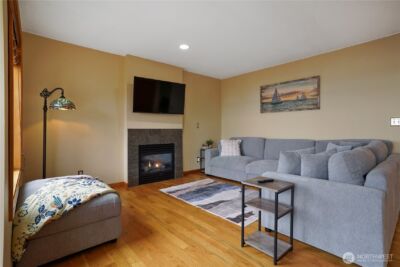 1934 W Earhart Street , Bremerton, WA 98312 - Photo 7