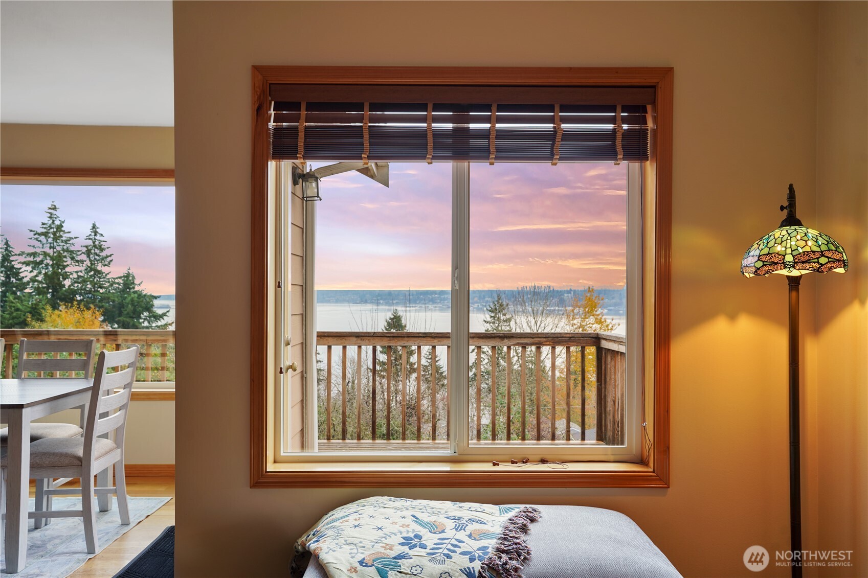 1934 W Earhart Street , Bremerton, WA 98312