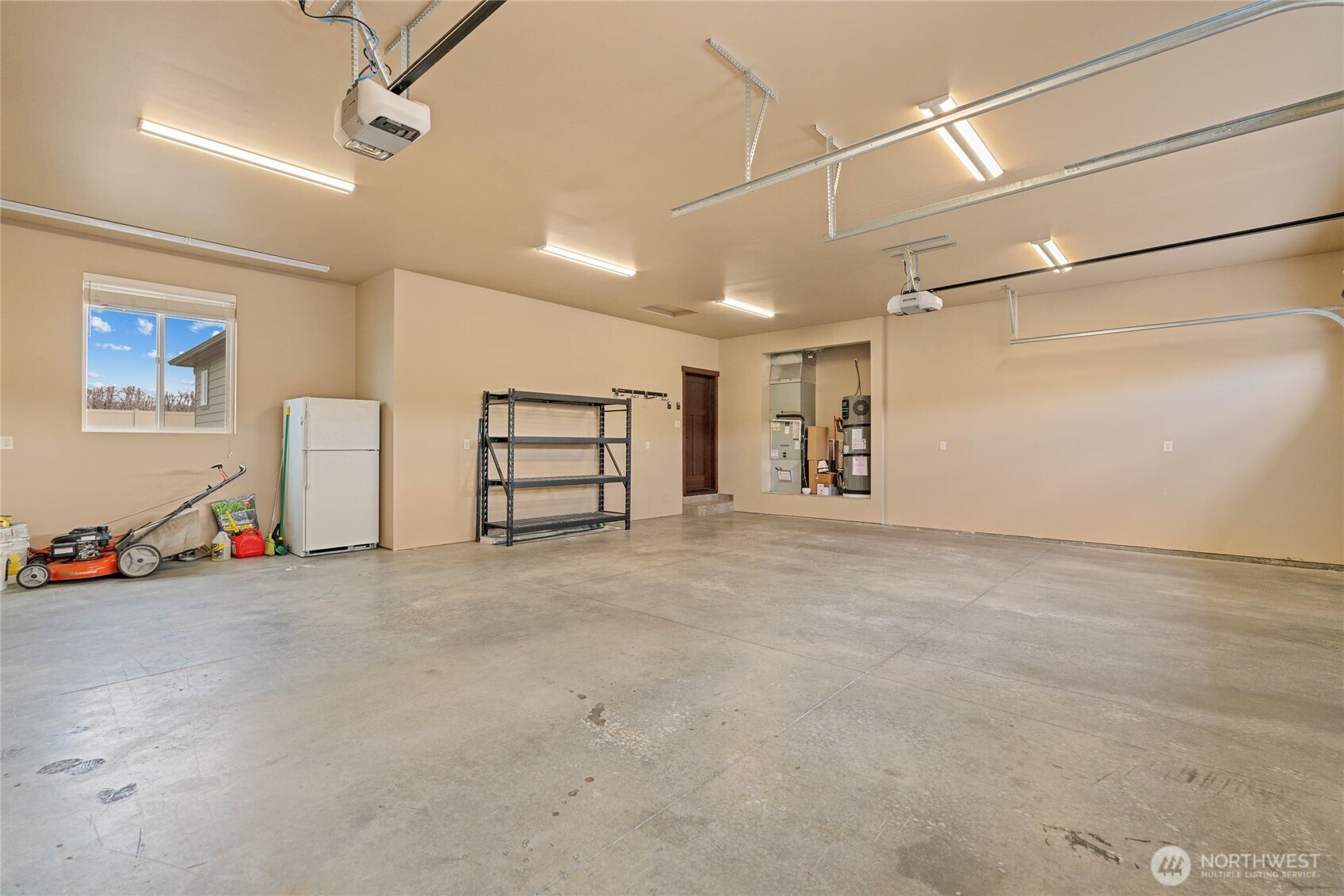 755 S Perry Avenue , East Wenatchee, WA 98802