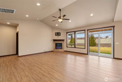 755 S Perry Avenue , East Wenatchee, WA 98802 - Photo 4