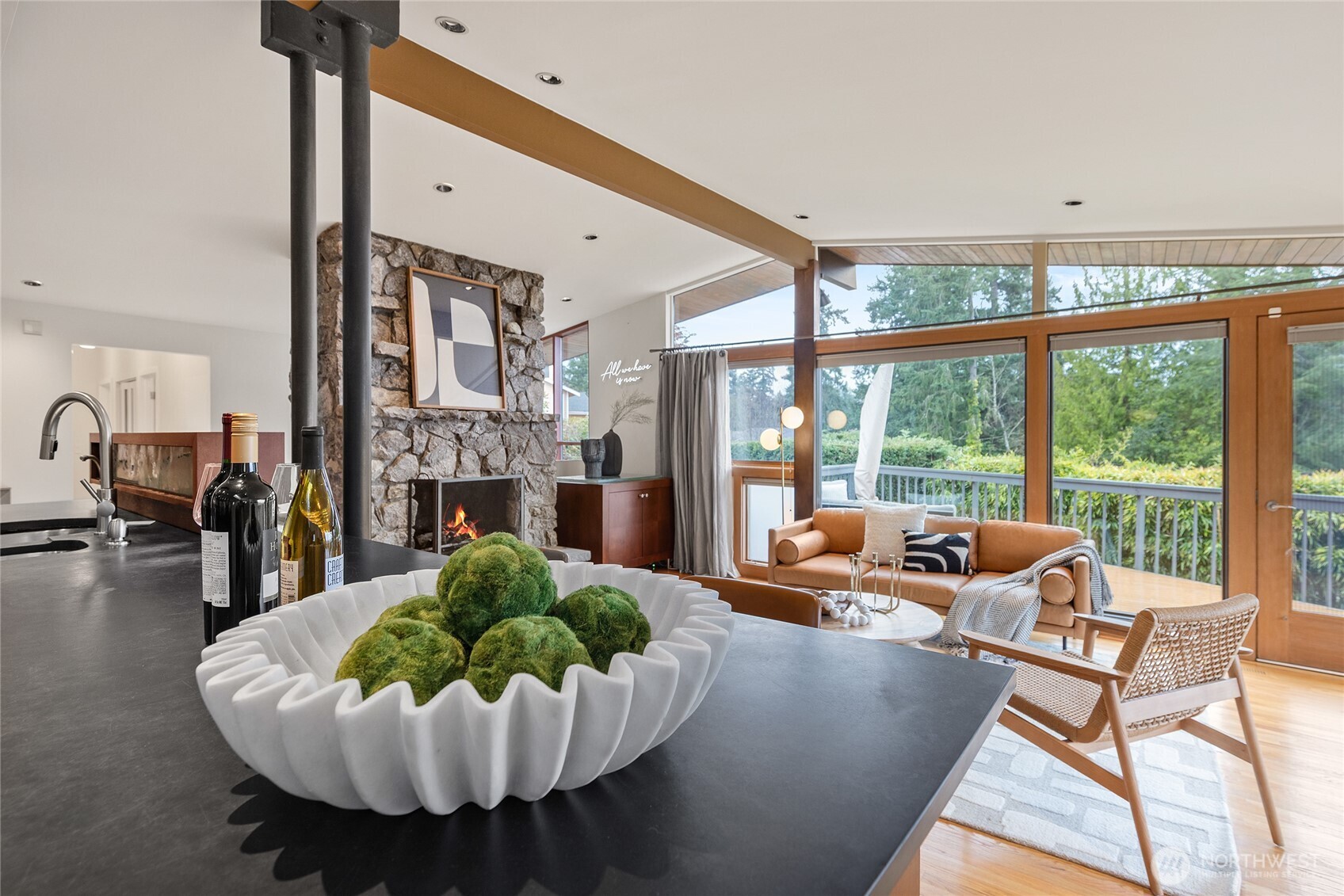 12857 SE 45th Pl , Bellevue, WA 98006