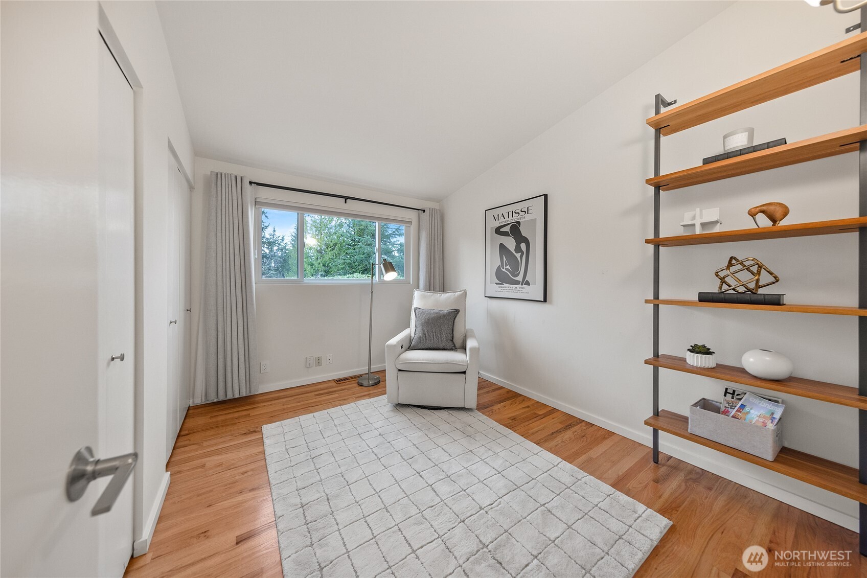 12857 SE 45th Pl , Bellevue, WA 98006