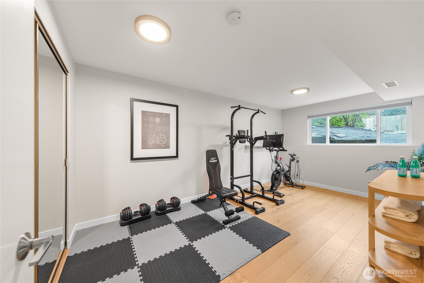 12857 SE 45th Pl , Bellevue, WA 98006