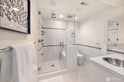12857 SE 45th Pl , Bellevue, WA 98006 - Photo 29