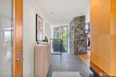 12857 SE 45th Pl , Bellevue, WA 98006 - Photo 3