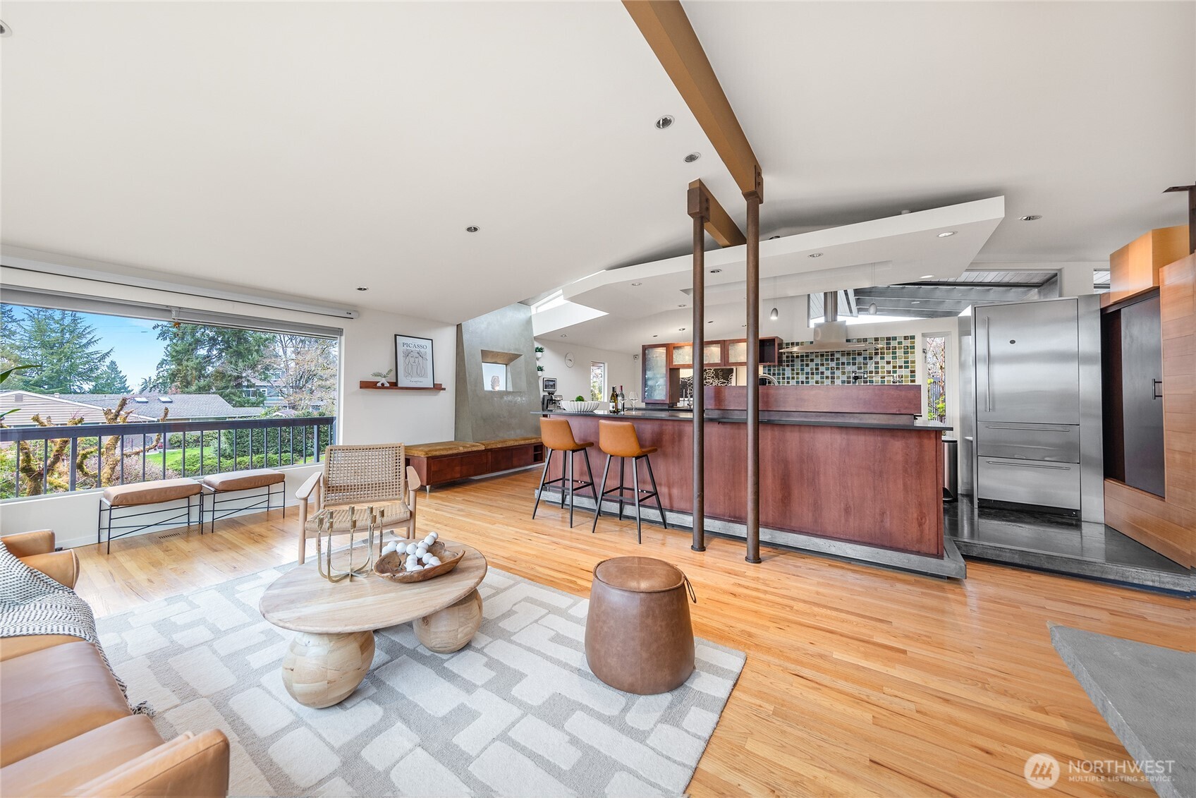 12857 SE 45th Pl , Bellevue, WA 98006